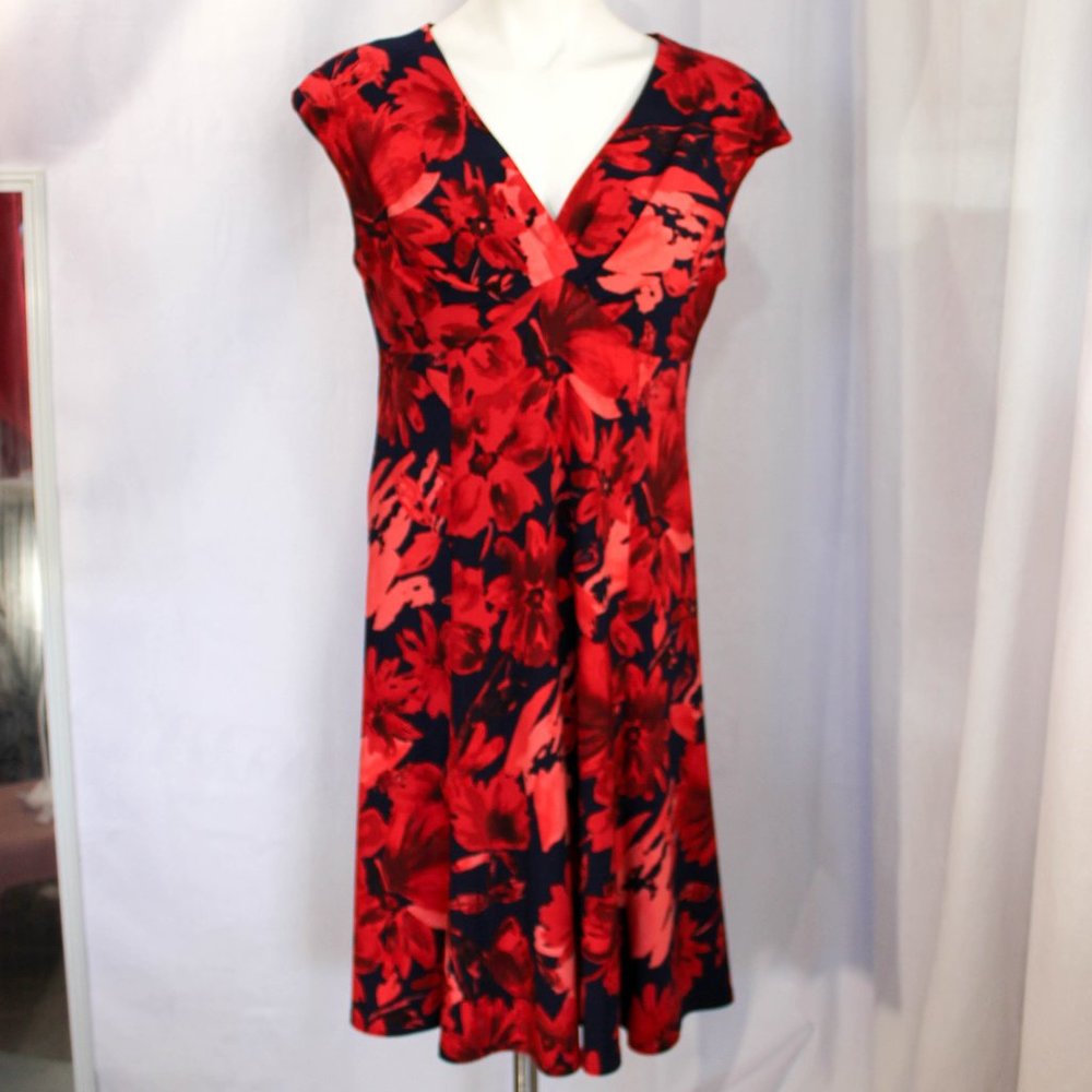 Jones Wear Dress Mid Length Red Navy Floral Flowy